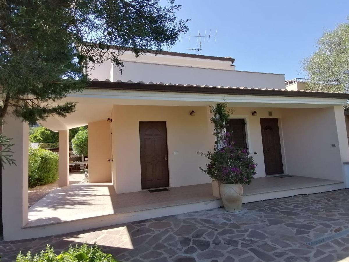 Casa Vacanze Villa Rosa カーラゴノネ エクステリア 写真