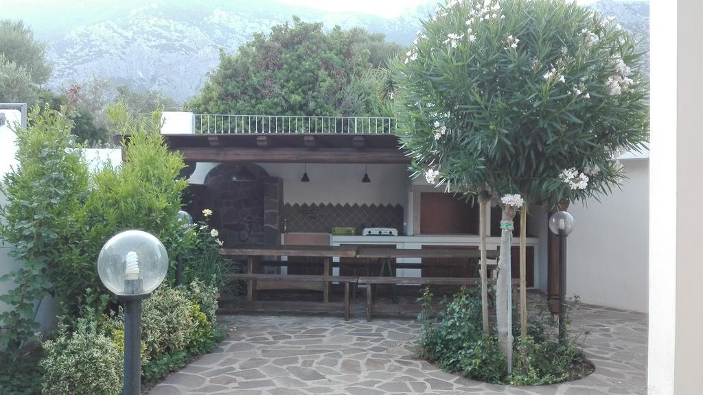 Casa Vacanze Villa Rosa カーラゴノネ エクステリア 写真